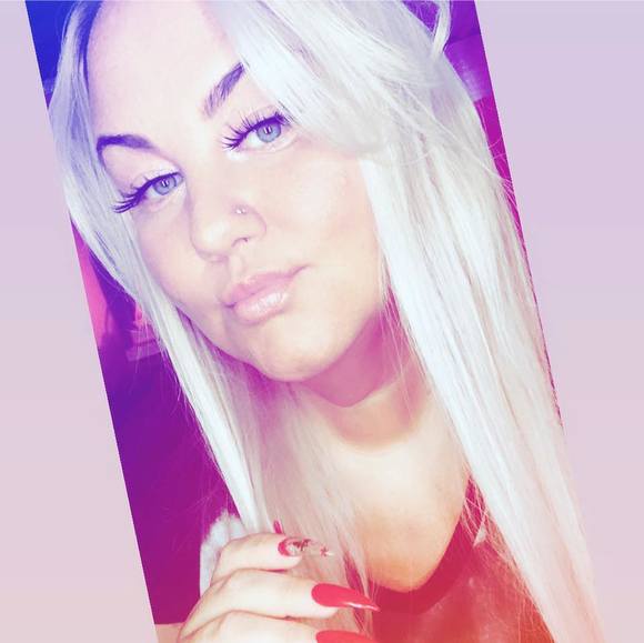 Meet your Posher, Kay - Picture 1 of 1